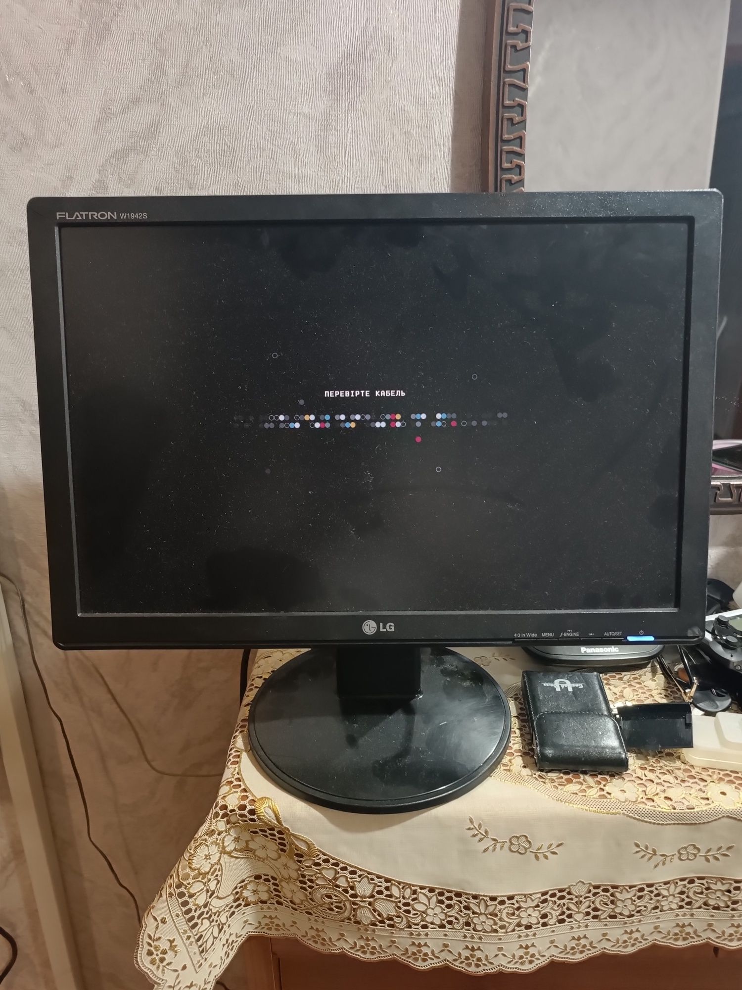 Продам мониторы и разное