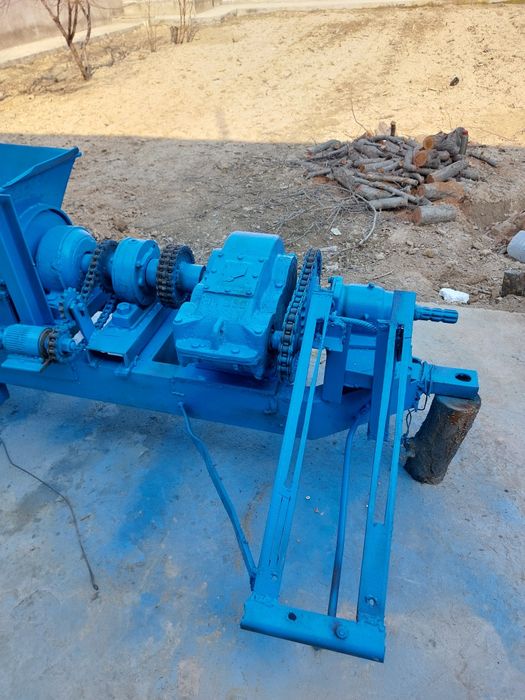 Gʼisht aparat traktorga moljallangan