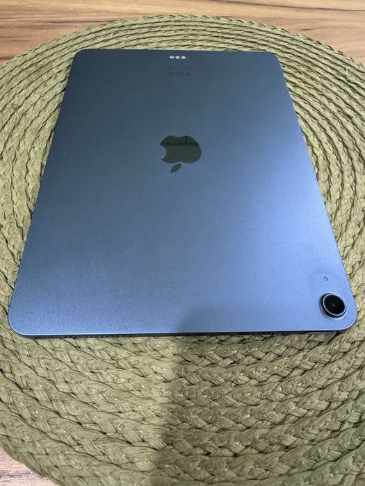 iPad Air 5 2022~ 10.9 inch ~ M1 a 5a generatie ~Ca noua