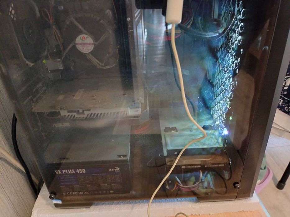 Компьютер процессор