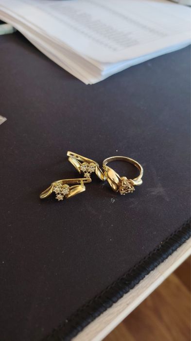 Золотое кольцо и серьги