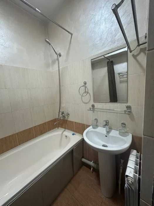 Срочно сдам 2- комнаты  3/9 Шайхантахурский  (Ц 15)   Жангох  838*