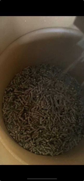 Vand moara cu ciocanele si masina de peleti , marca EVERTEC , GERMANIA