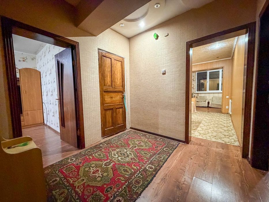 Продаётся 3в4/4/4 Банковский дом на Буюк ипак йули метро Буз базар