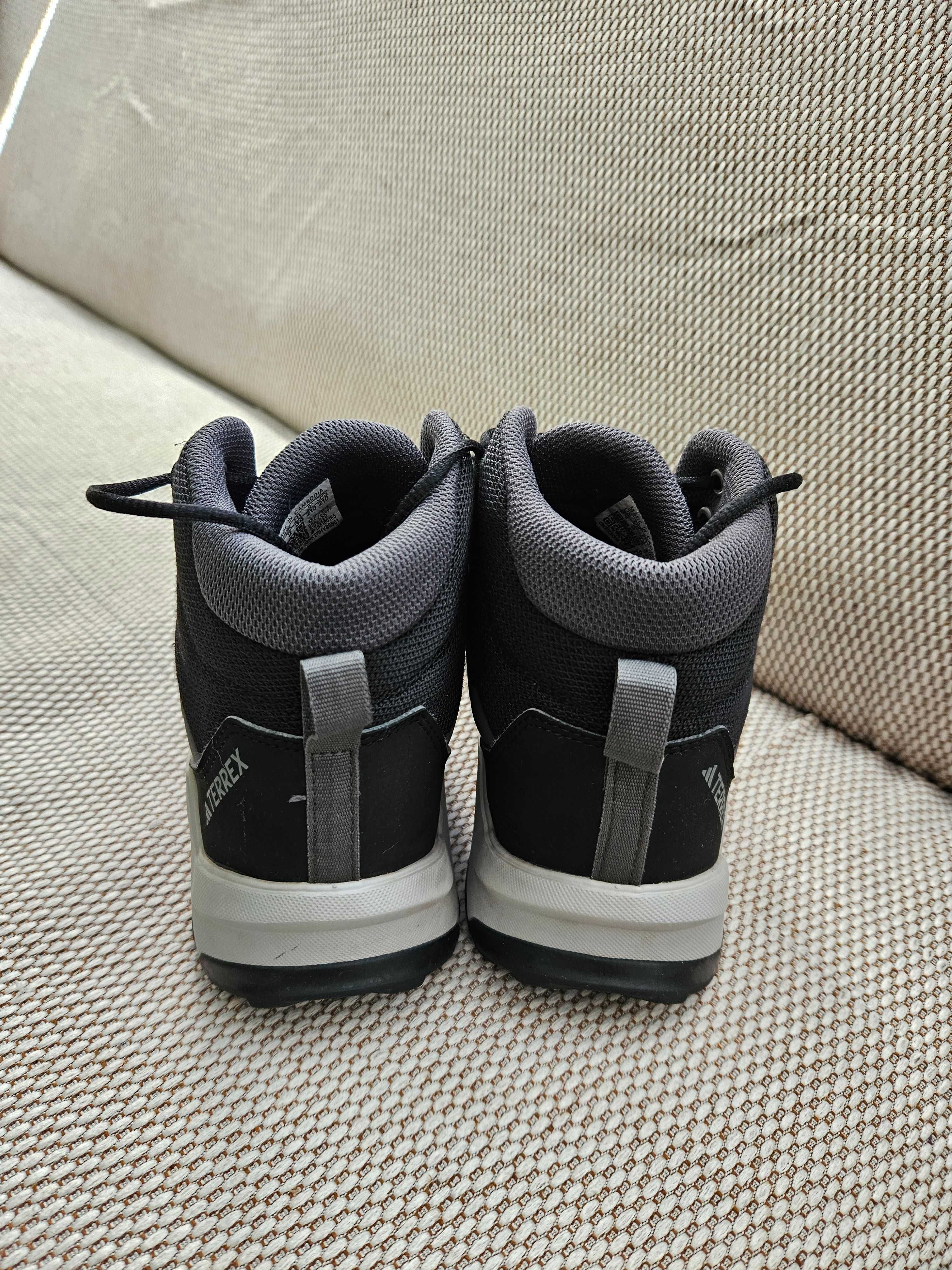 Детски боти Adidas