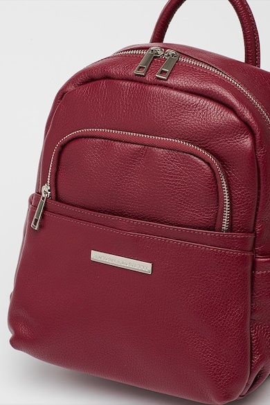 Antonia Moretti

Кожена раница с двупосочен цип