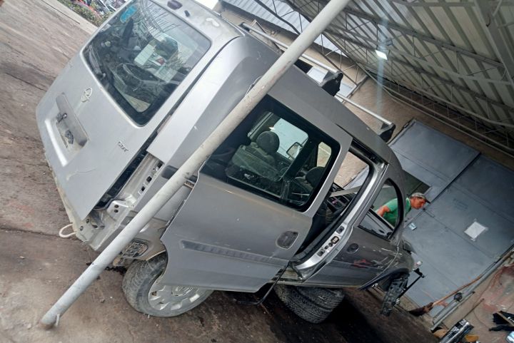 Ansamblu stergatoare parbriz 91498-232 Opel Combo C