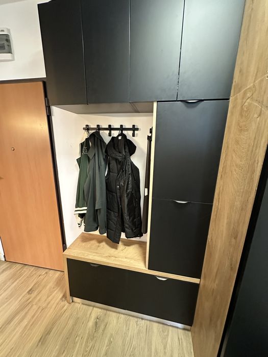 set de hol cu pantofar, dulap si cosuri de rufe