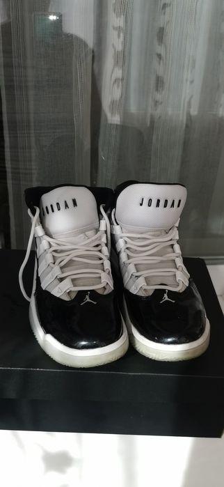 Jordan 4 Max Aura