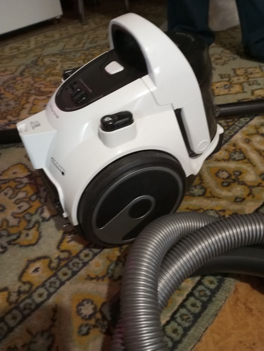 Продам пылесос рабочий