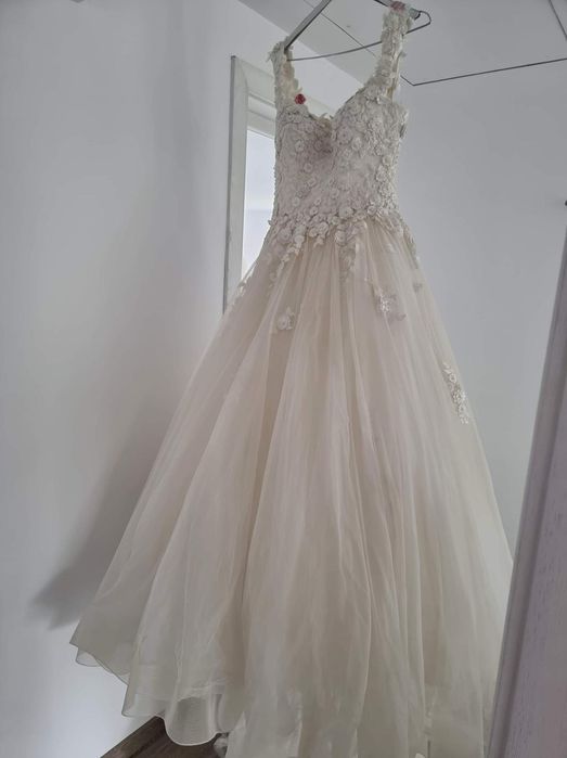 Vând rochie de mireasa