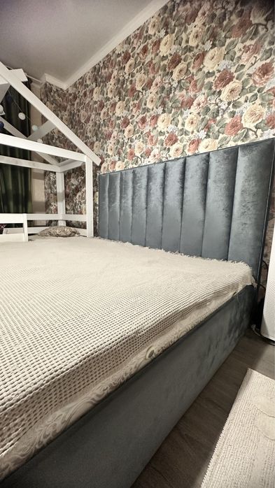 Продам кровать 180/200