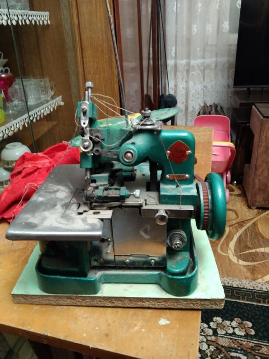 Швейные машинки б/у