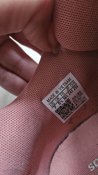 Adidas оригинални кожени обувки