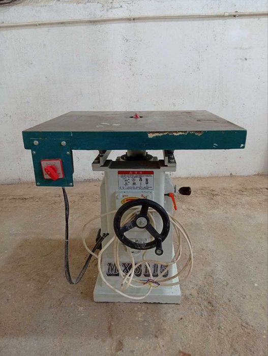 Продается фрезерный станок