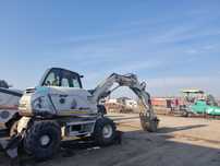 Vand excavator Mecalac MW714