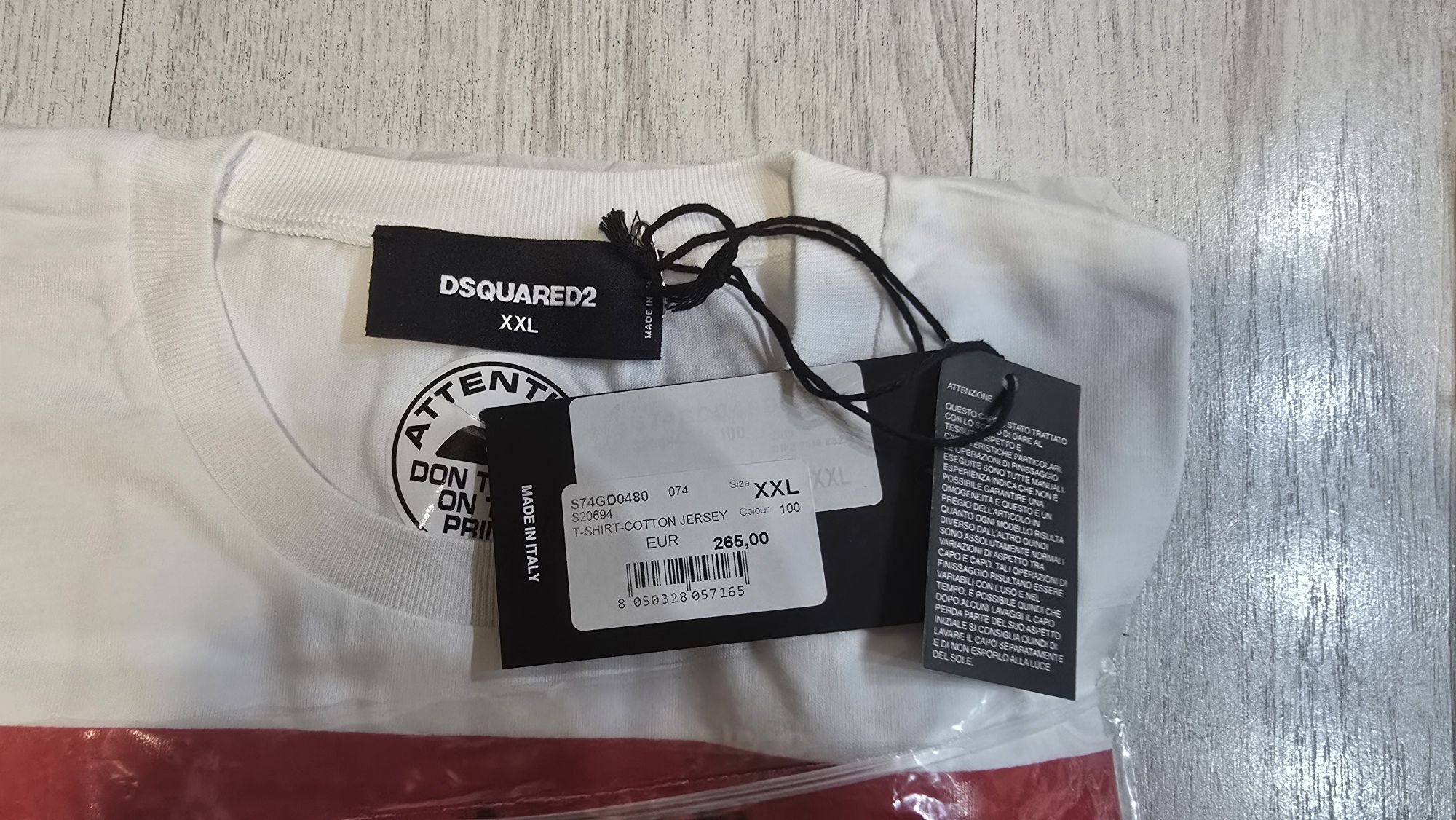 Тениски DSQUARED2 намаление!