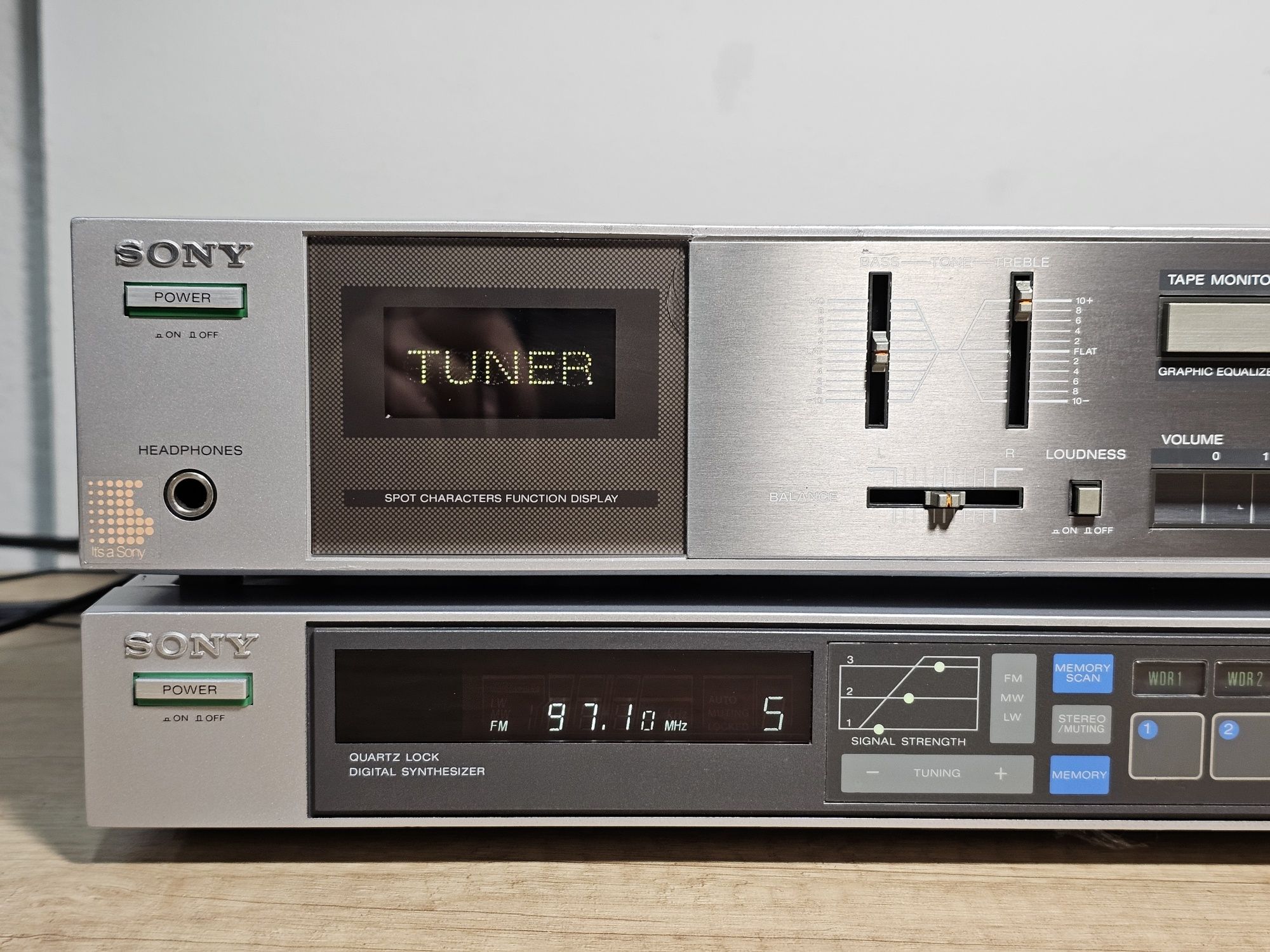 sistem audio SONY ,amplificator TA-V3, tuner ST-V5L, vintage digital