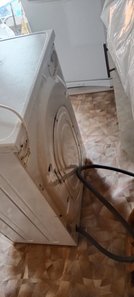 Продам стиральную машину