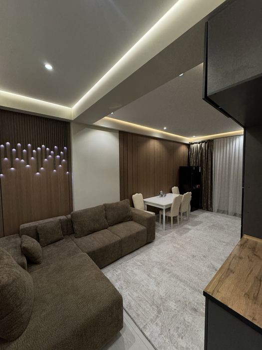 Выдается квартира в аренду 90кв