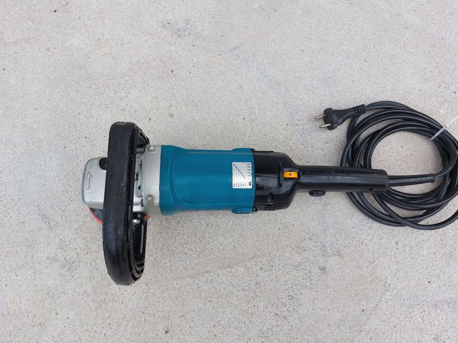 Полир машина Makita 9227CB

Работи перфектно, идеално състояние. Подро