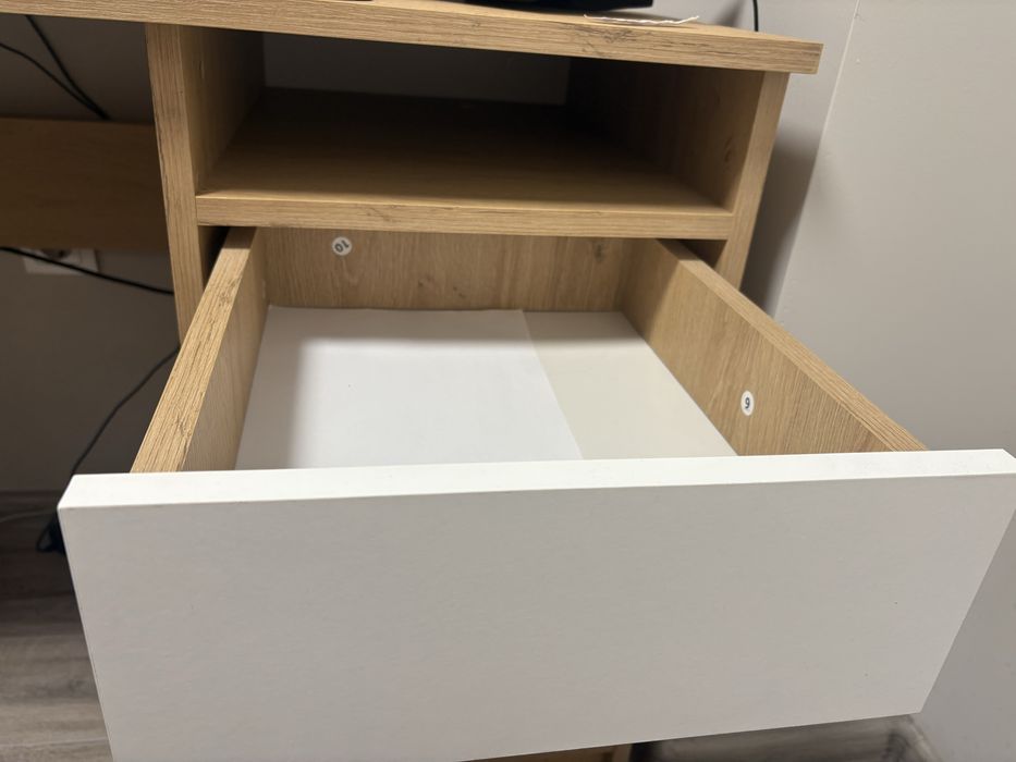 Бюро в добро състояние