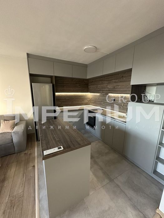 ПЪРВИ НАЕМАТЕЛИ! Двустаен апартамент с ПАРКОМЯСТО под наем в района н