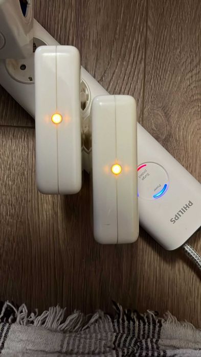 2 x Apple Airport Express – wireless Wi-Fi, perfect funcționale