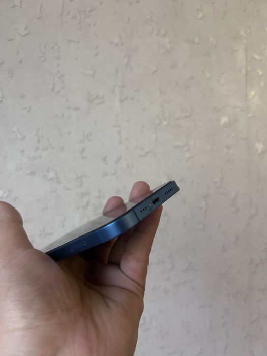 Iphone 13 в отличном состояние