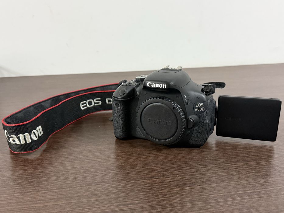 Canon DSLR EOS 600D