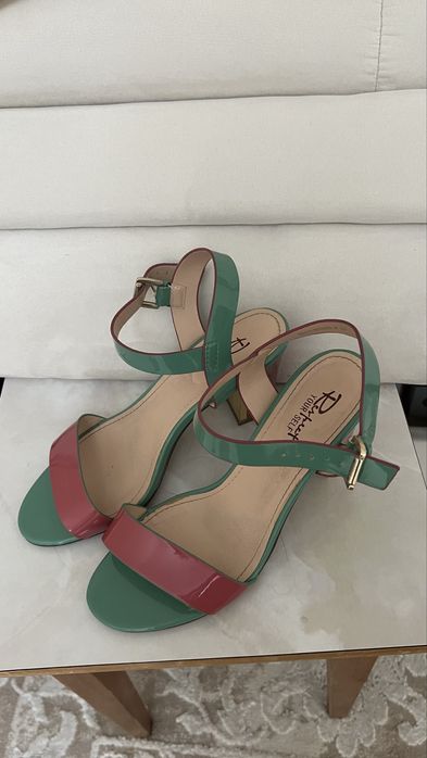 Босоножки б/у в отличном состоянии