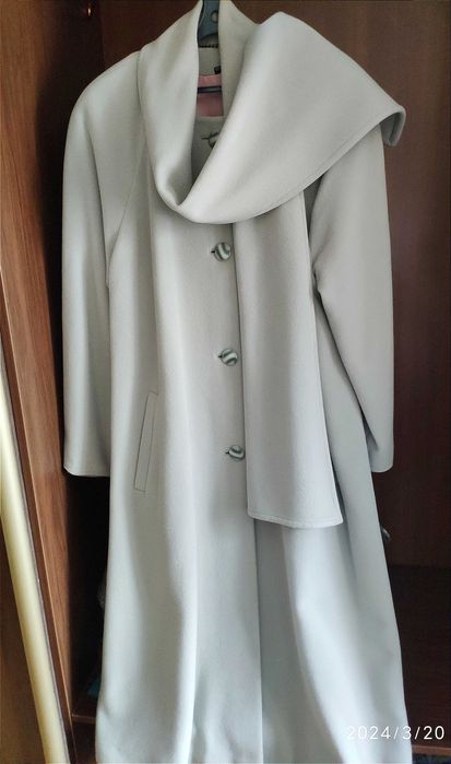 Пальто демисезонное ( Польша) из высококачественного кашемира