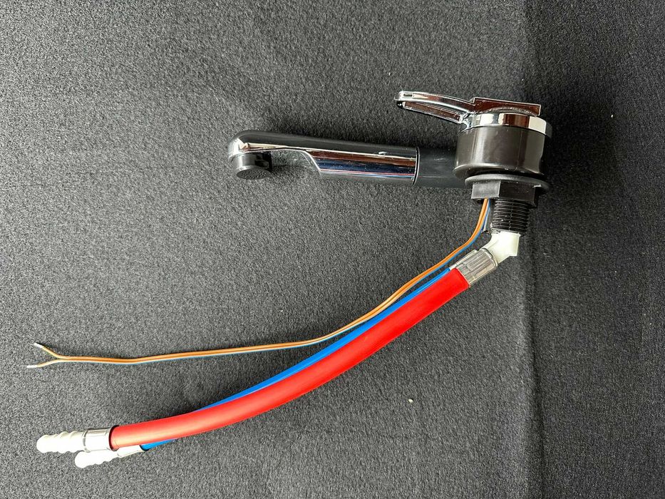 Baterie apa calda/rece deLuxe marca REICH pentru Rulota/Autorulota