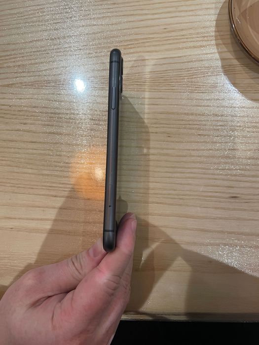 Apple iPhone 11 64GB Black