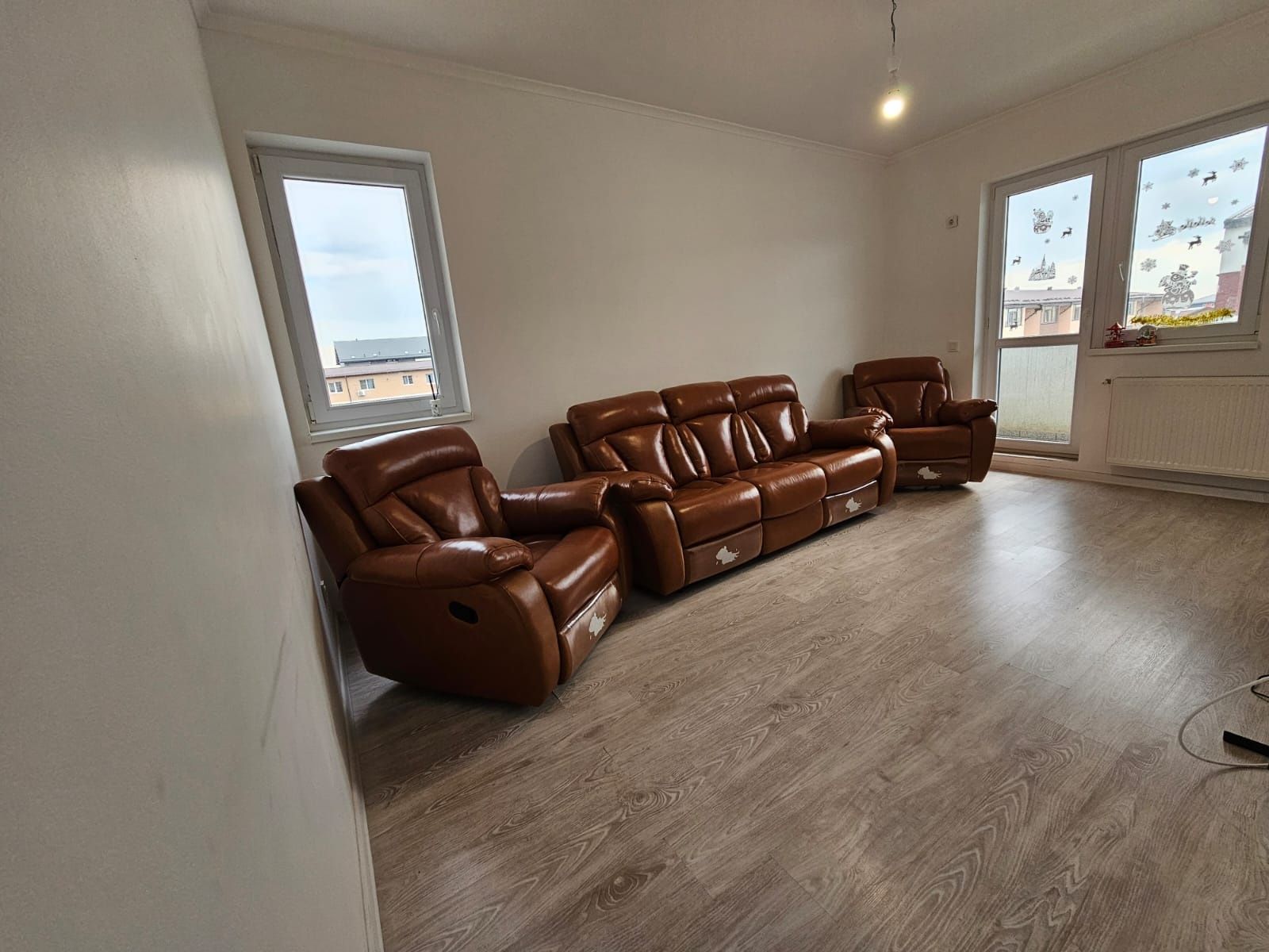 Vând apartament 3 camere Militari Residence str Tineretului