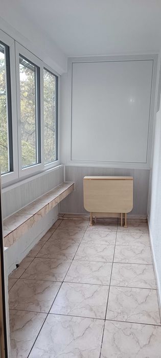 Închiriez apartament 3 camere