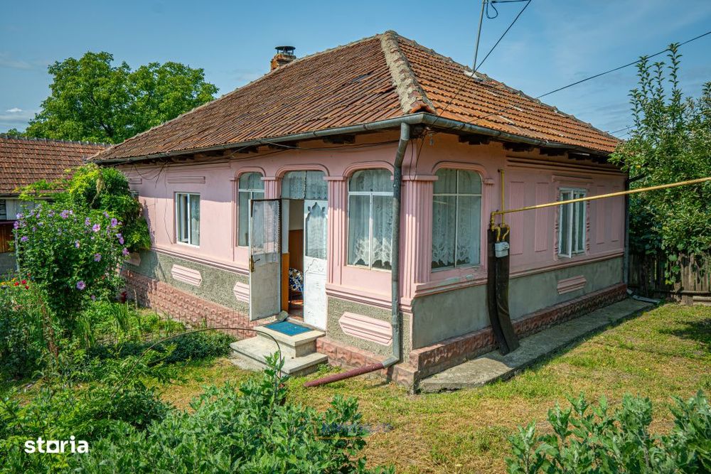 O casa, un teren, mai multe optiuni – Comanesti, Str. Moldovei