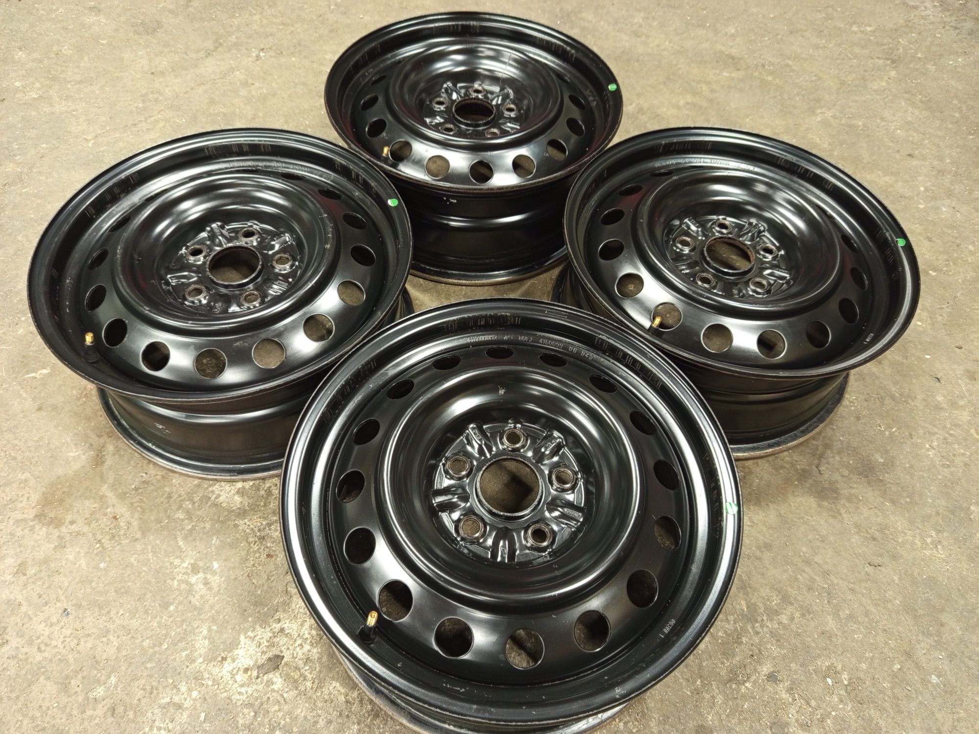 16" Toyota Auris Corolla Железни Джанти 5x114,3