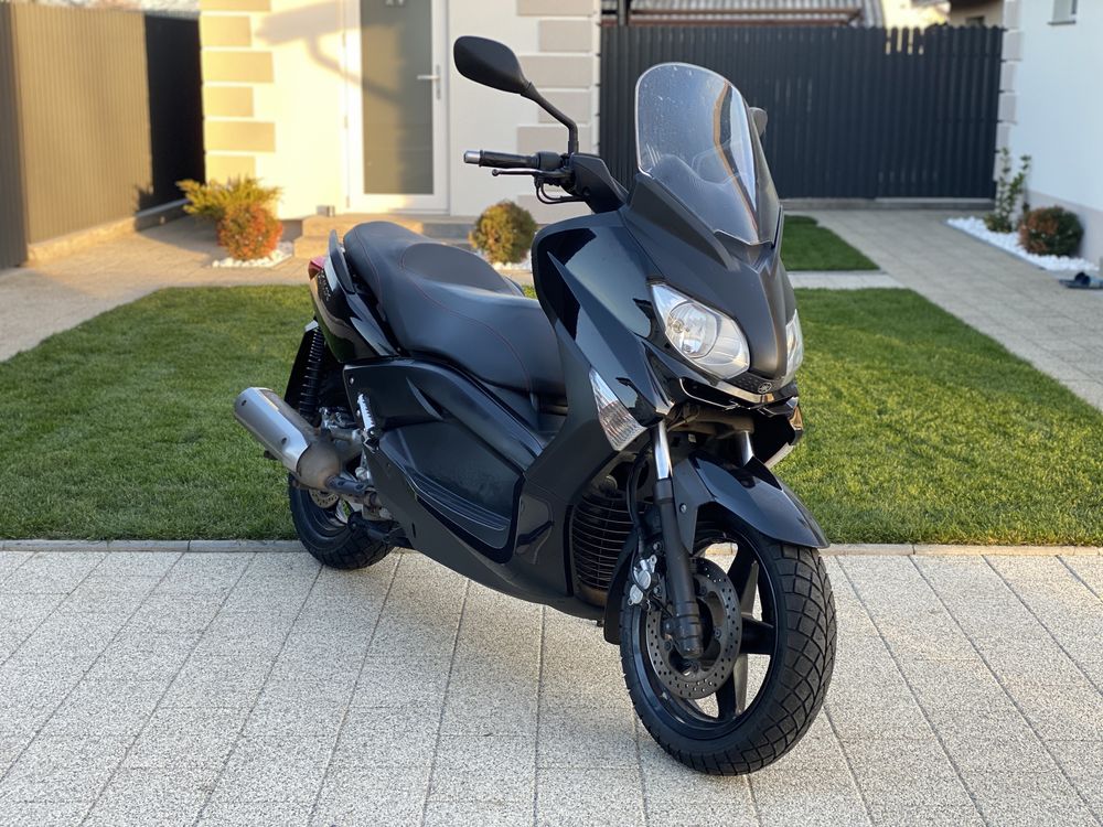 Maxiscuter Yamaha XMax 250 2011 impecabil (Suzuki Kymco