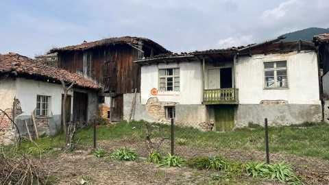 Продава се: Стара къща със ЗП 66 кв.м с двор 605 кв.м в гр.Клисура