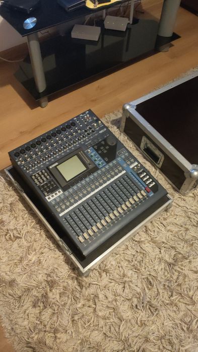 Mixer Digital Yamaha 01v 96 (Nou)