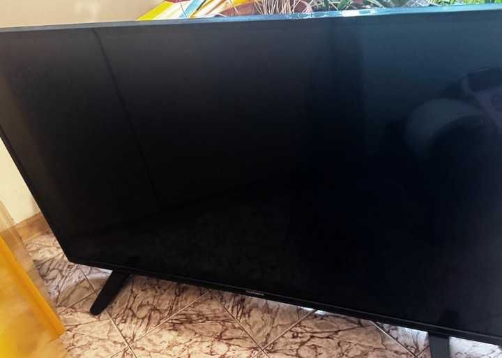 Телевизор TELEFUNKEN 43 " Smart
