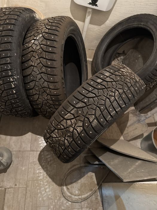 Шины Bridgestone 235/55/19