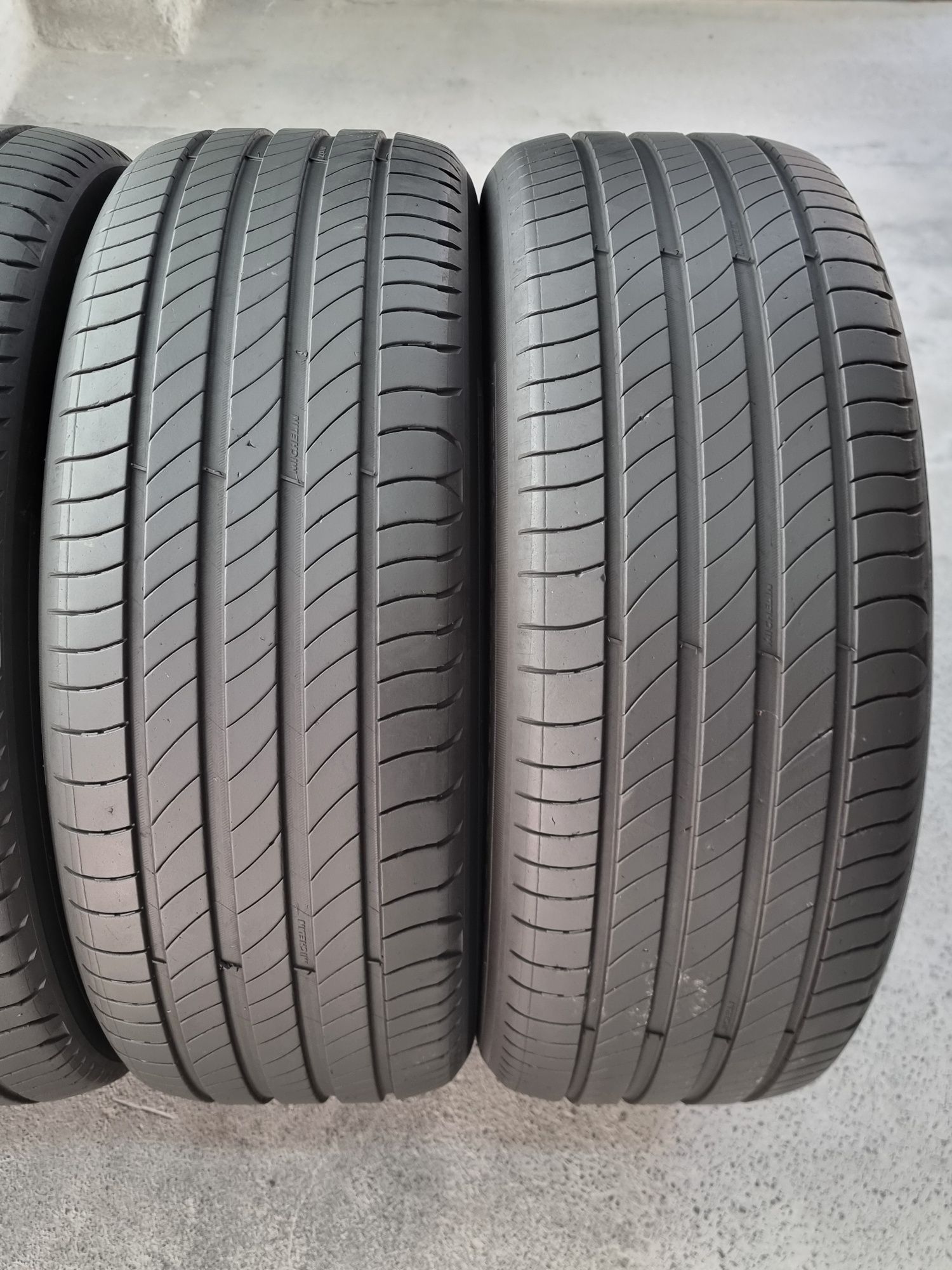 225/55/18 Michelin 4Броя: 260лв 6.0мм