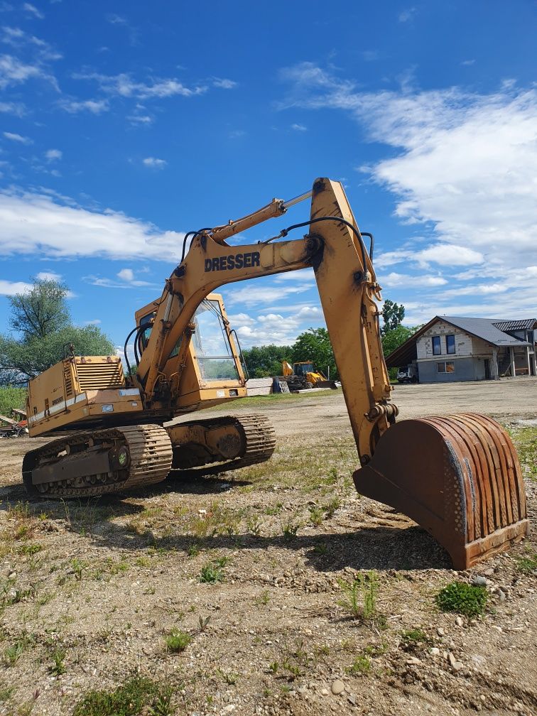 Excavator 15 t. Comenzi Joistik. Cilindri Noi, Schimb Terenuri= 10700€