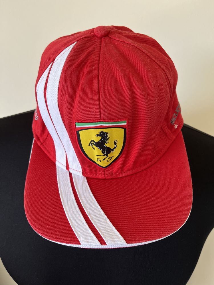 Sapca Ferrari, autentica , impecabila