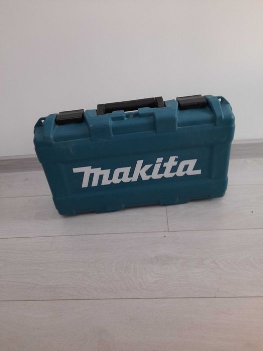 MAKITA DJR 186 саблен трион