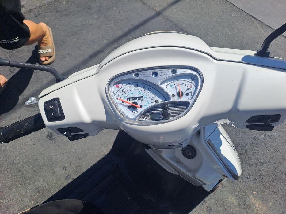 Scuter limitat 25kmh