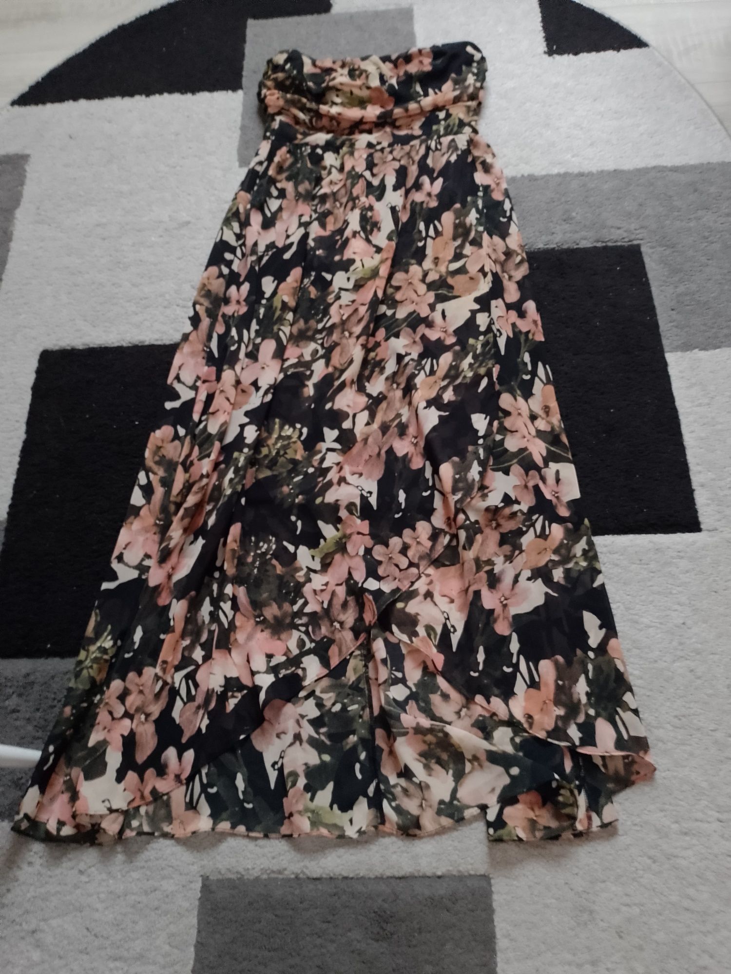 Rochie fără mâneci