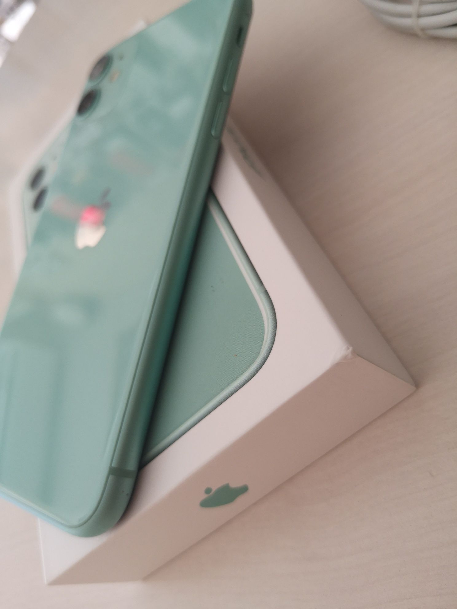 Iphone 11-128gb Green /100 %Battery health
